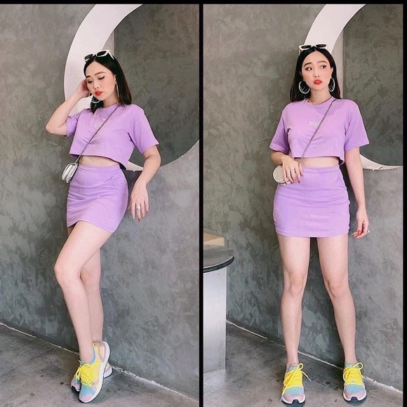 Set - Picture 1 of 1